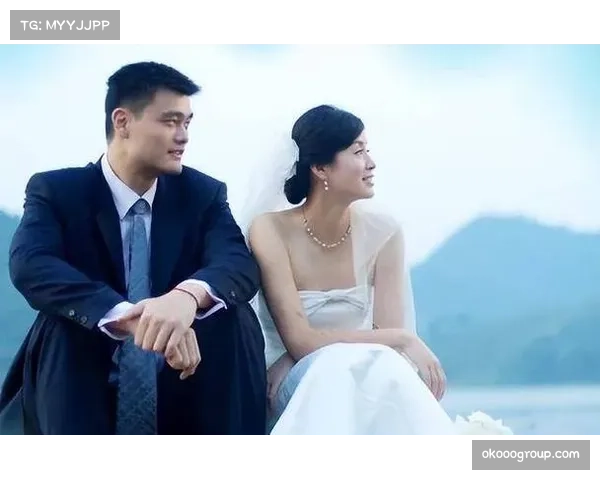 姚明携全家畅游苏州太湖被游客偶遇一家四口笑容满面尽享假日温情